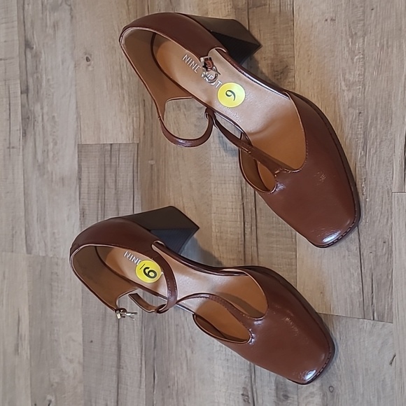 Nine West Women's Brown T-Strap Heels - Picture 5 of 7